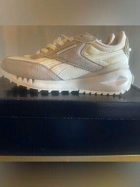 Women’s Reebok Forte Racer Sneakers. Size 7.5